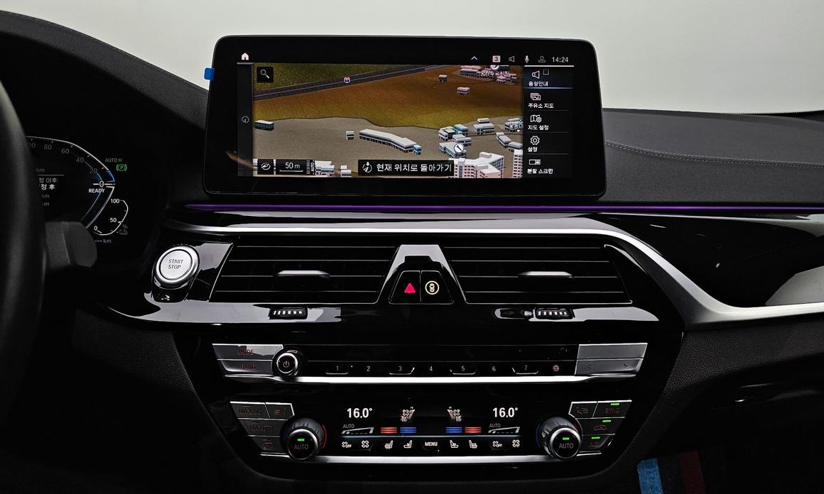BMW 5-Series 2022