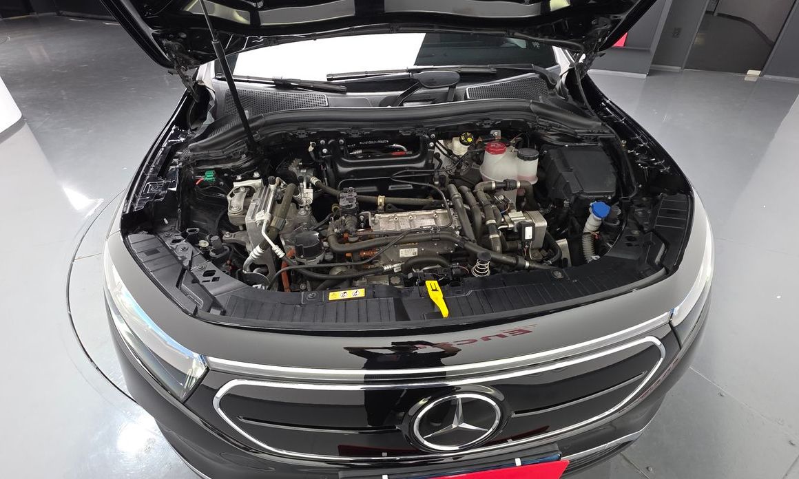 Mercedes-Benz EQA 2021