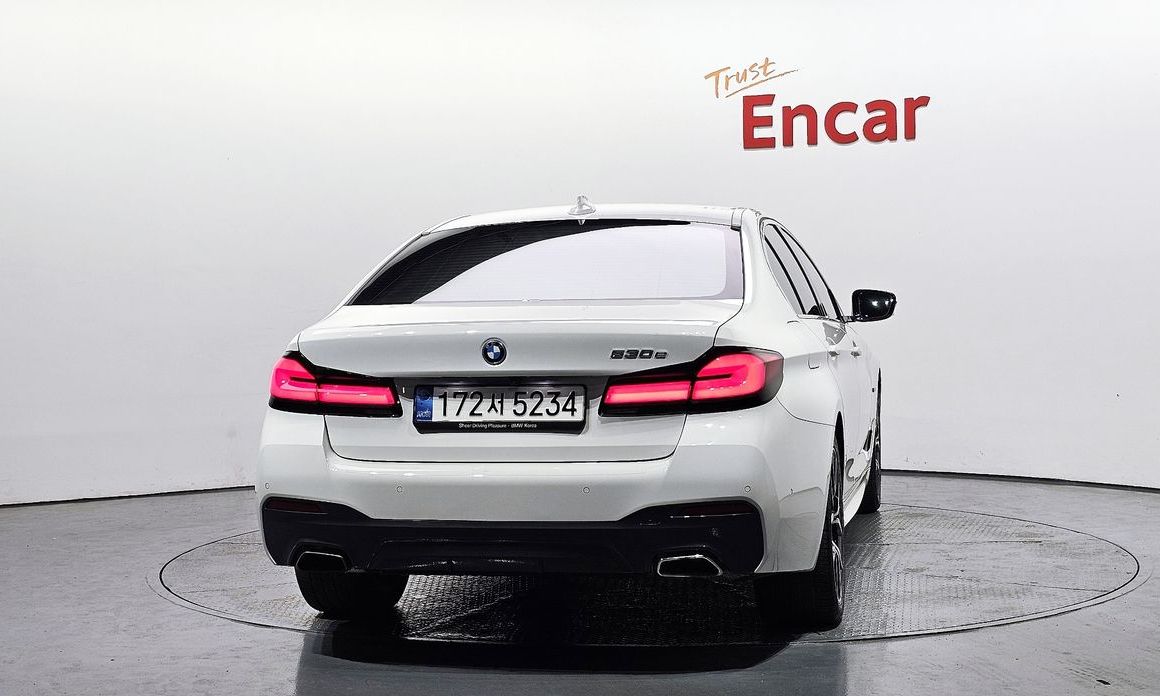 BMW 5-Series 2022
