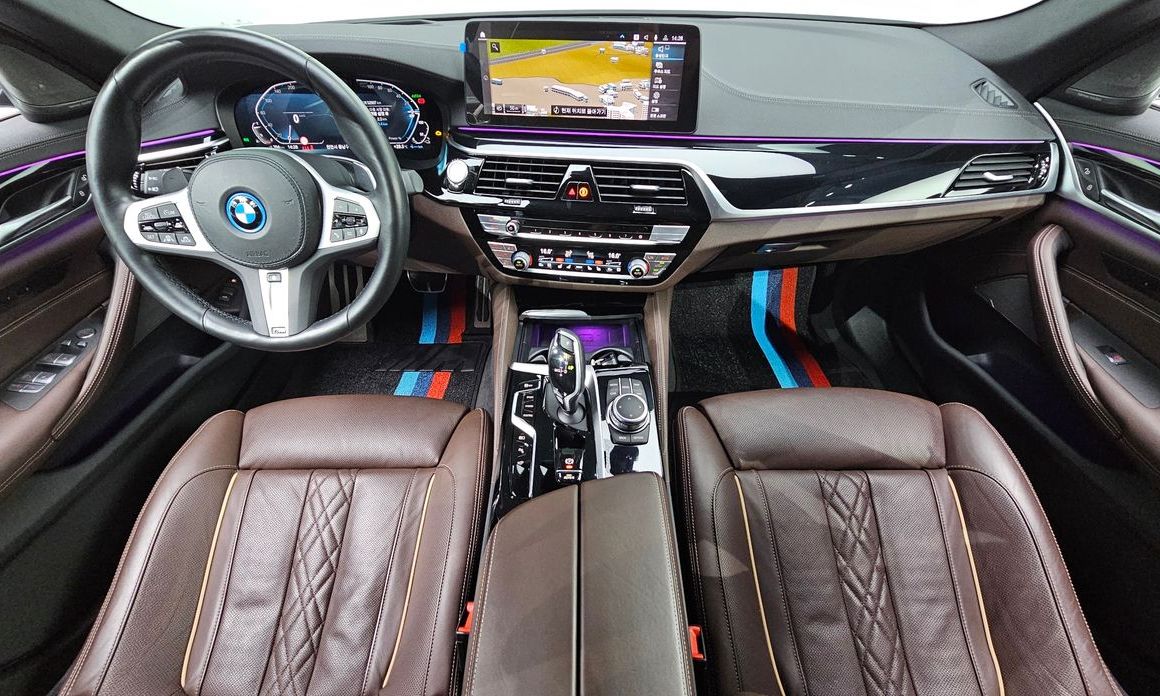 BMW 5-Series 2022