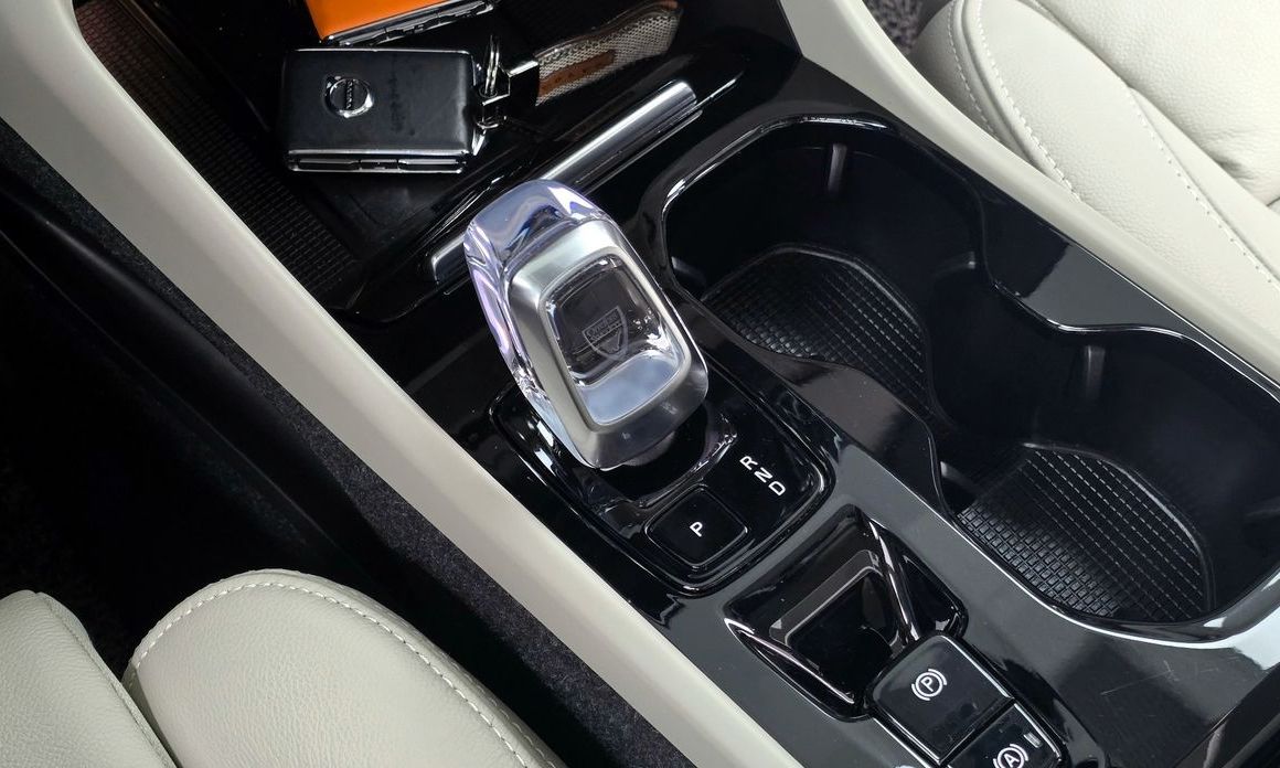 Volvo XC40 2023