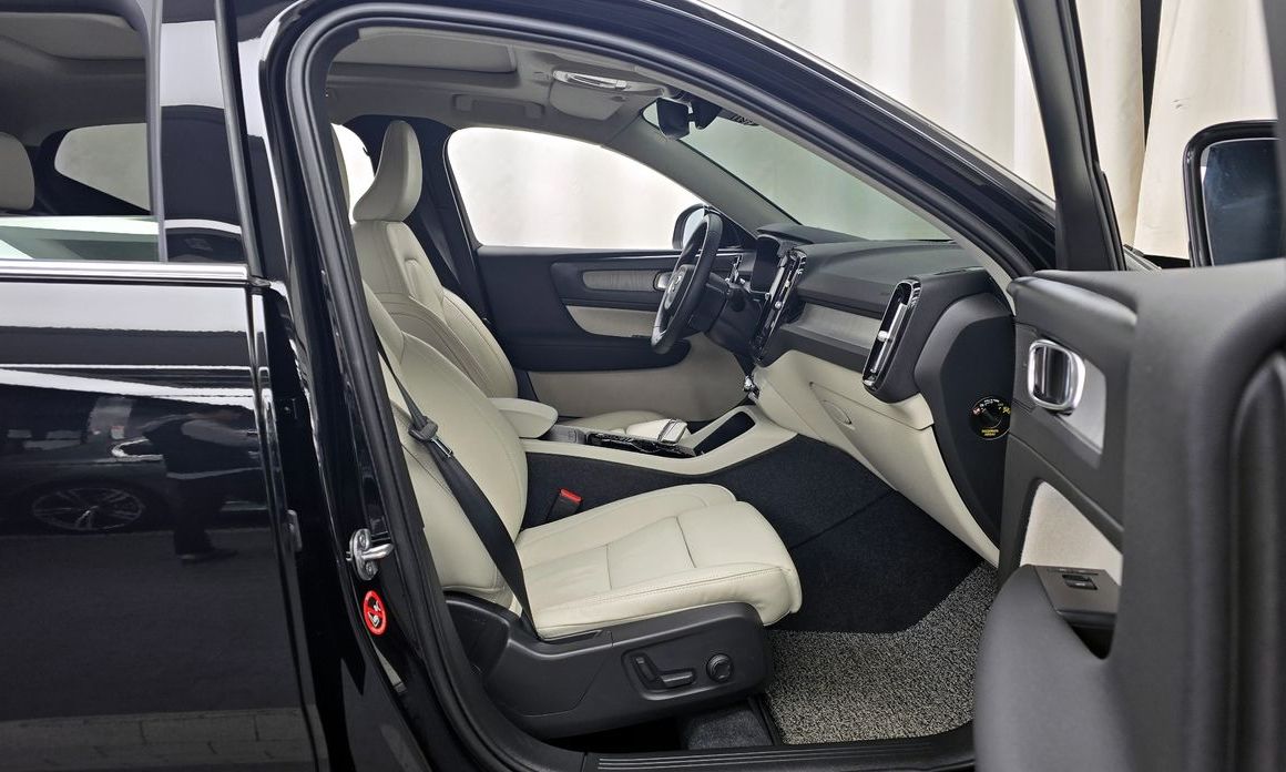 Volvo XC40 2023