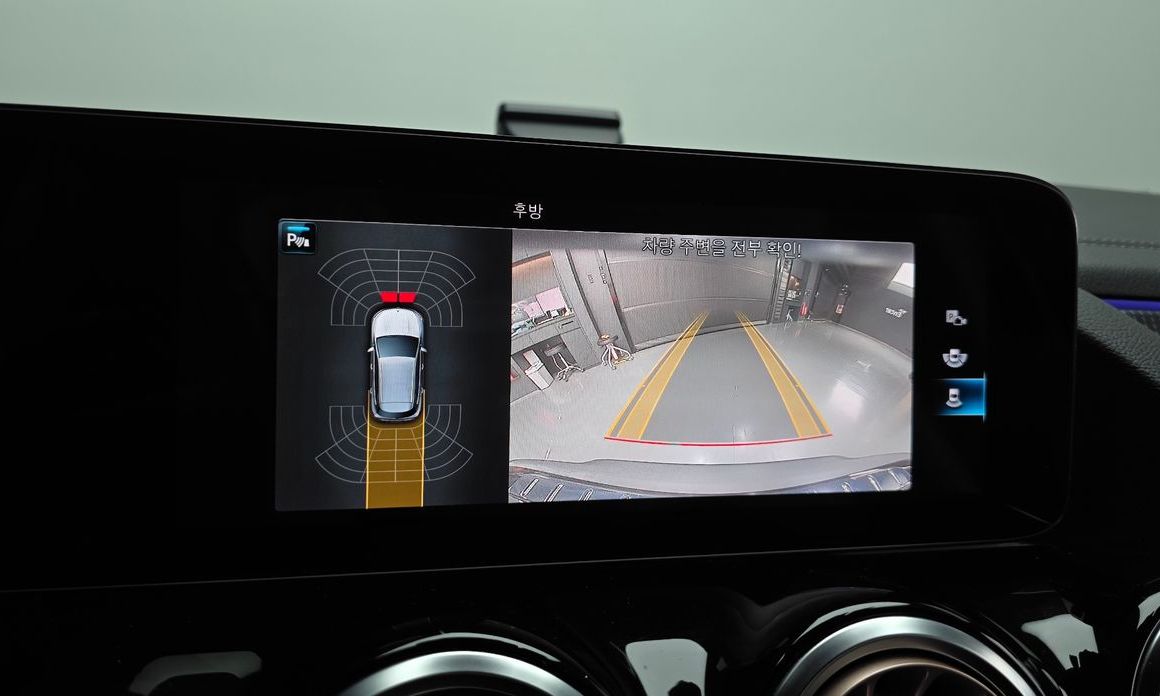 Mercedes-Benz EQA 2021