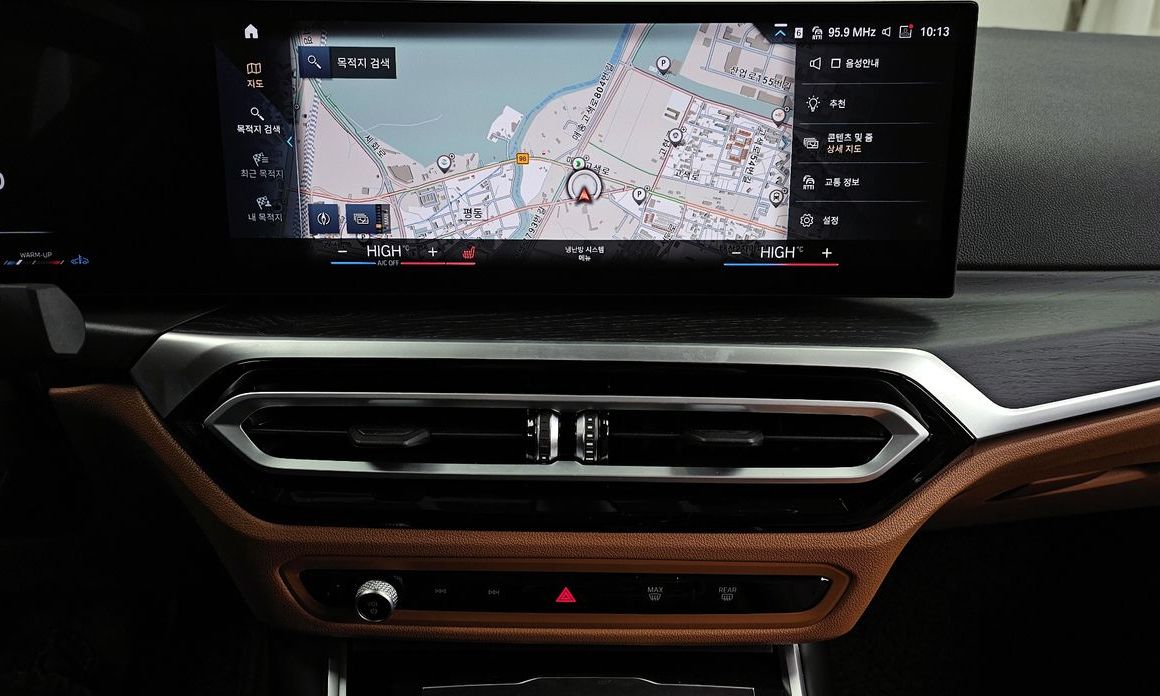 BMW 3-Series 2023