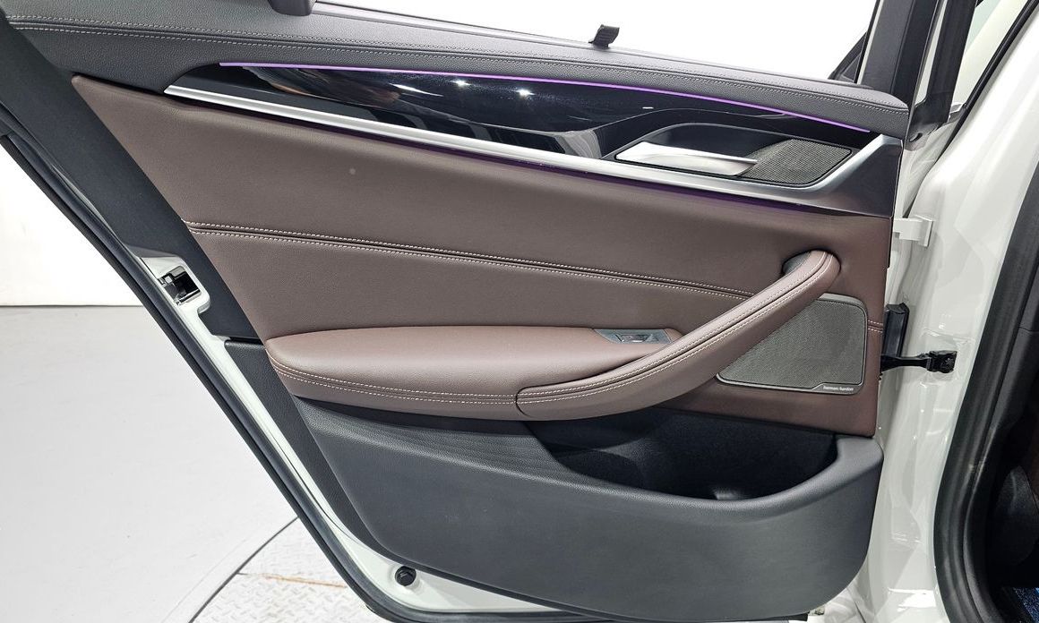 BMW 5-Series 2022