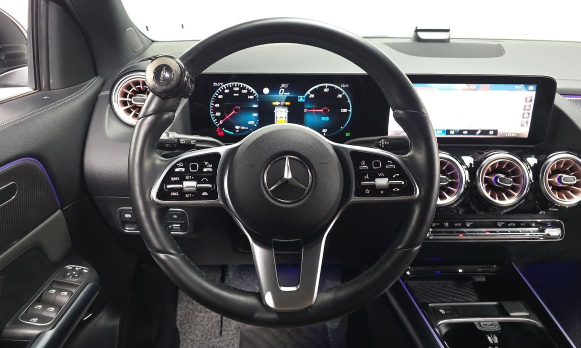 Mercedes-Benz EQA 2021