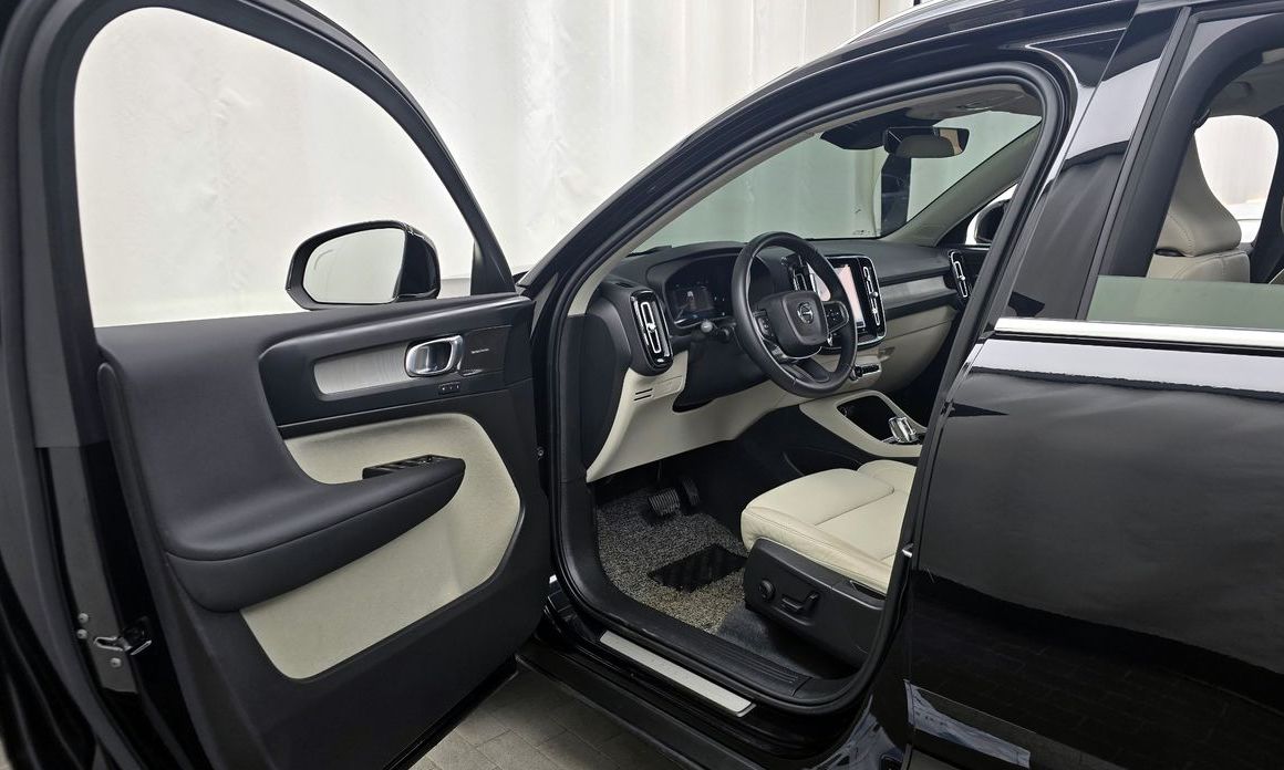 Volvo XC40 2023