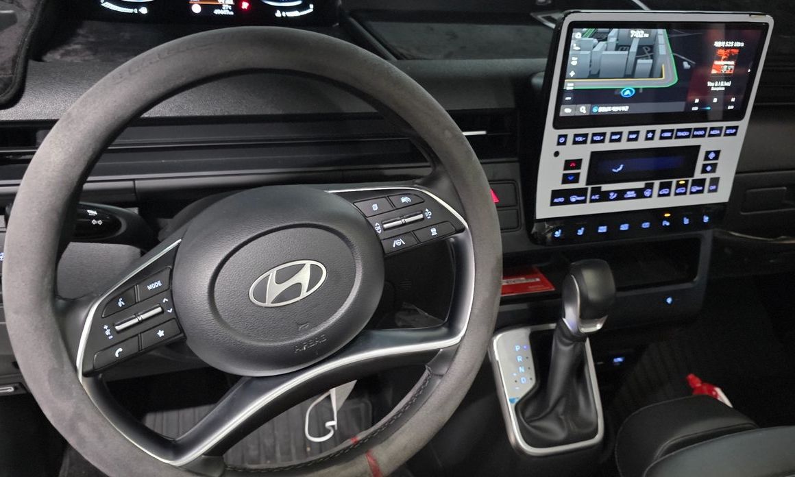 Hyundai Staria 2025
