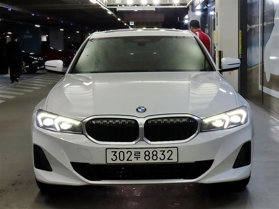 BMW 3-Series 2023