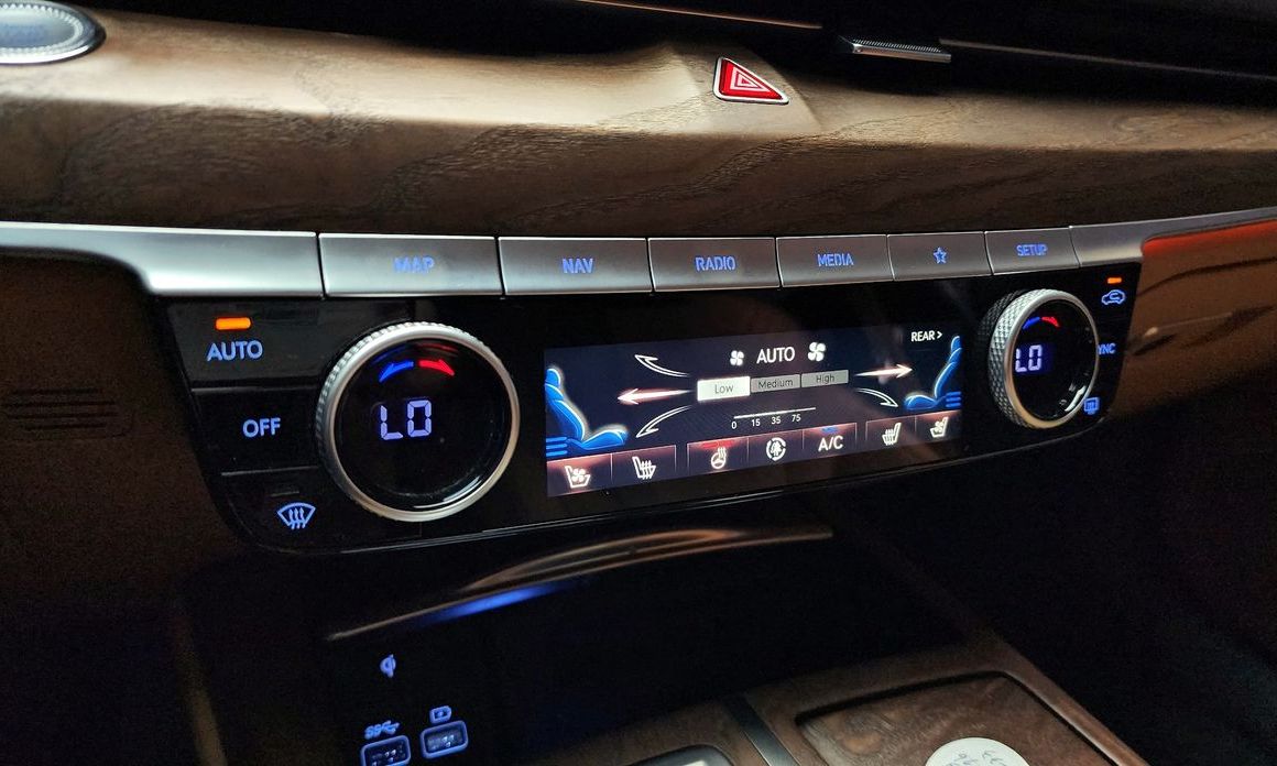 Genesis G80 2023