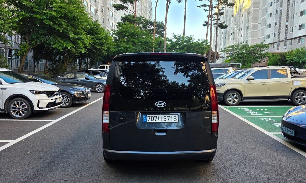 Hyundai Staria 2025