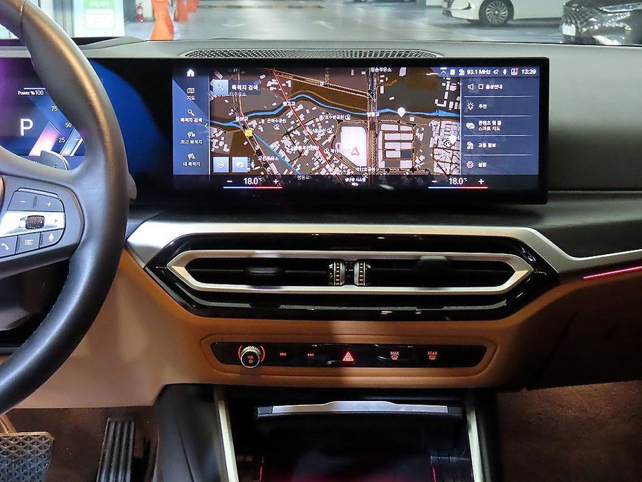 BMW 3-Series 2023