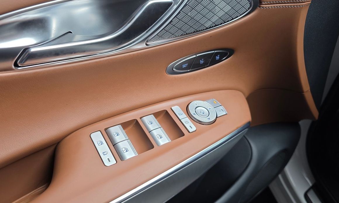Genesis GV70 2023