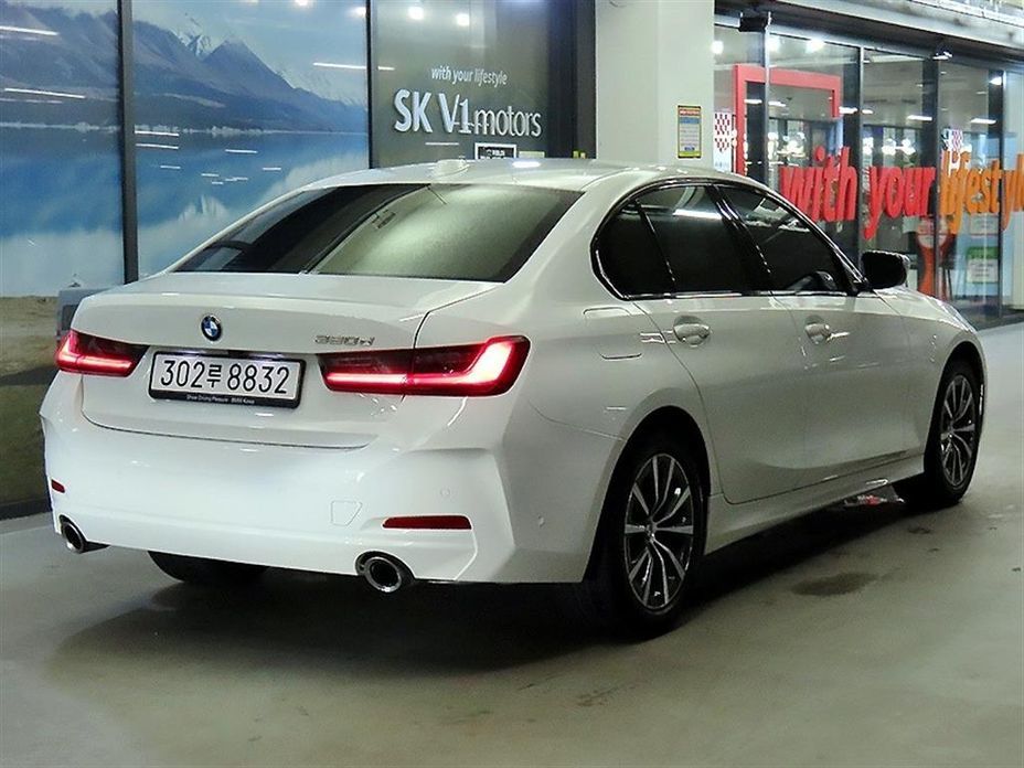 BMW 3-Series 2023