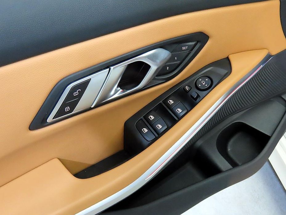 BMW 3-Series 2023