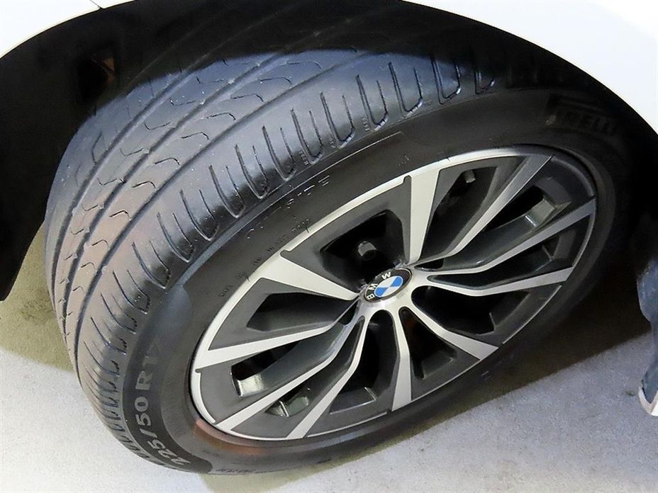 BMW 3-Series 2023