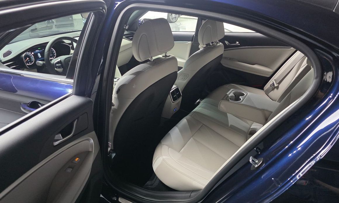 Genesis G70 2025