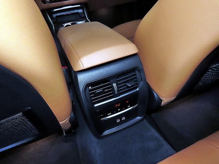 BMW 3-Series 2023