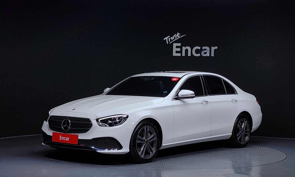 Mercedes-Benz E-Class 2023