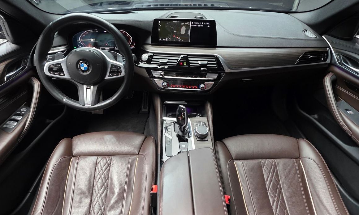 BMW 5-Series 2020