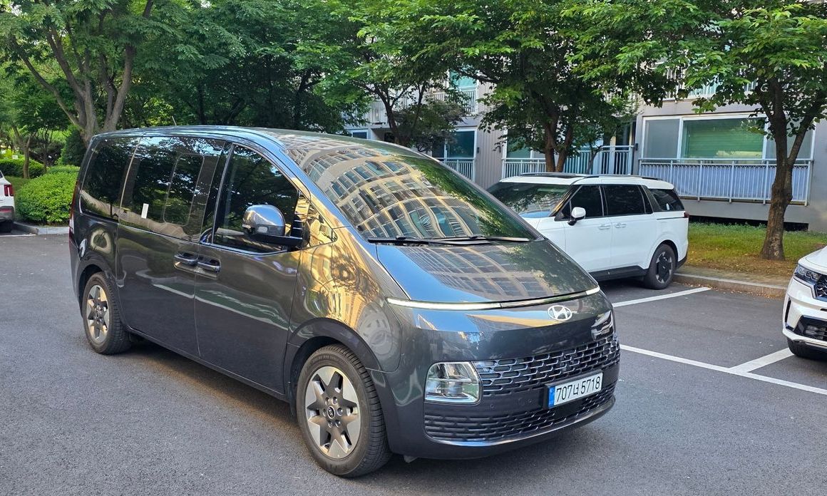 Hyundai Staria 2025
