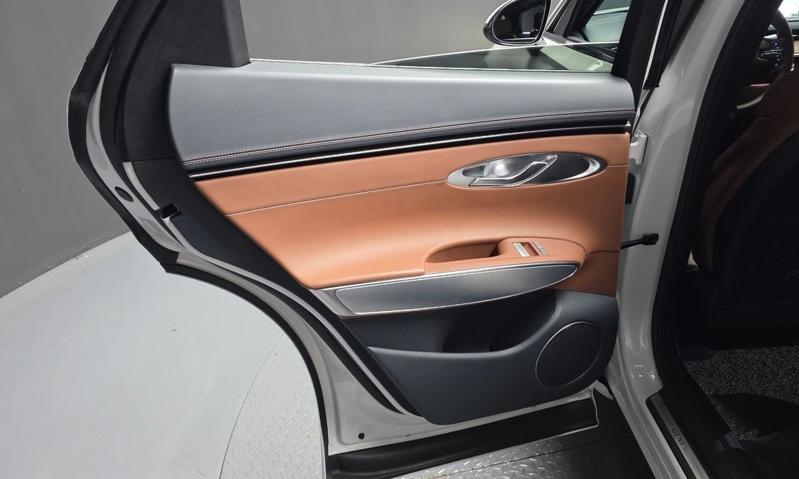Genesis GV70 2023
