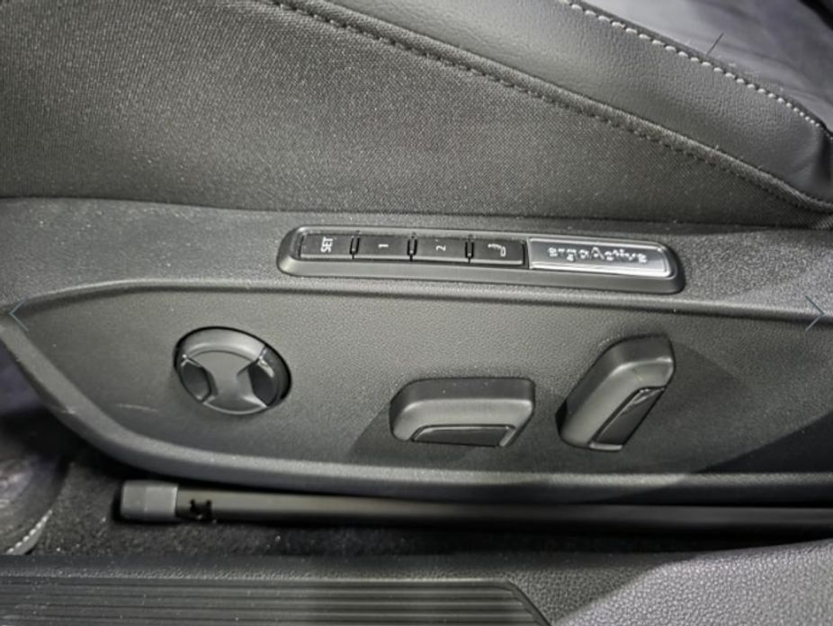 Volkswagen Golf 2025