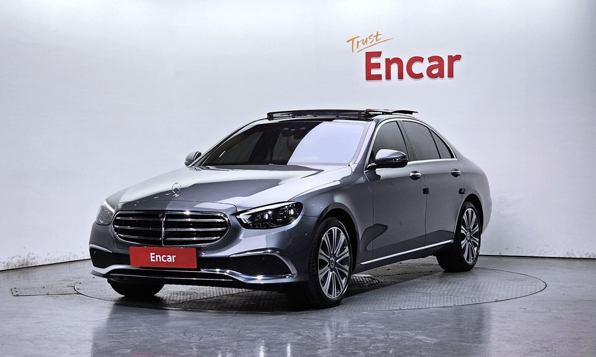 Mercedes-Benz E-Class 2022