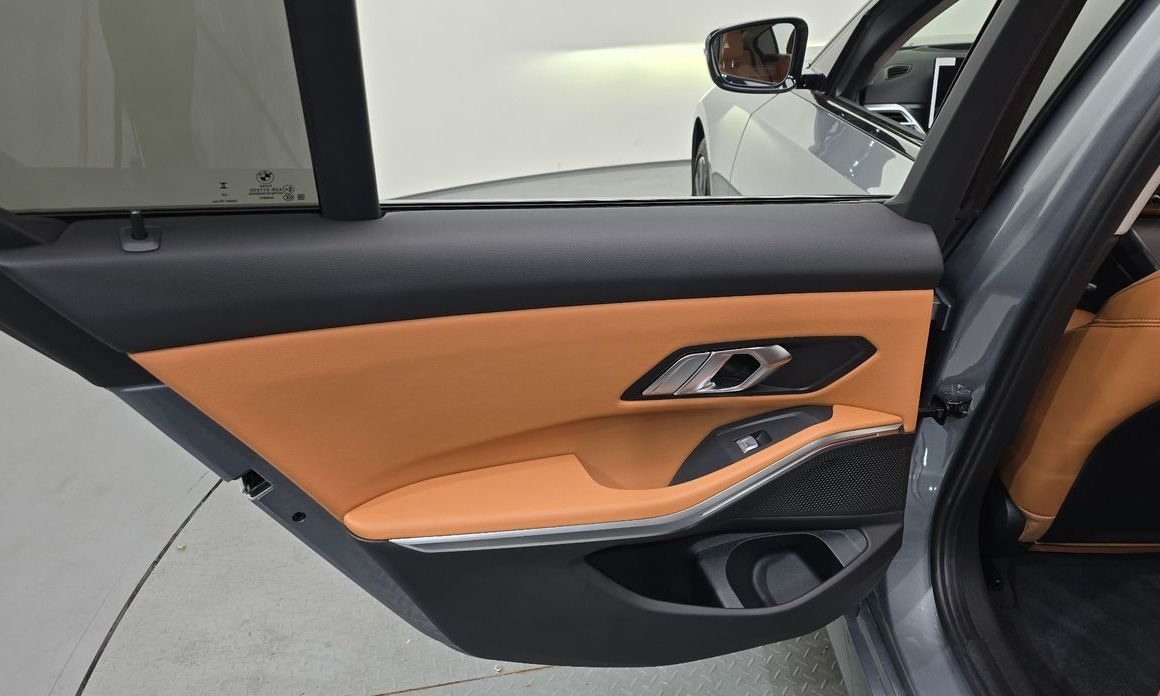 BMW 3-Series 2025