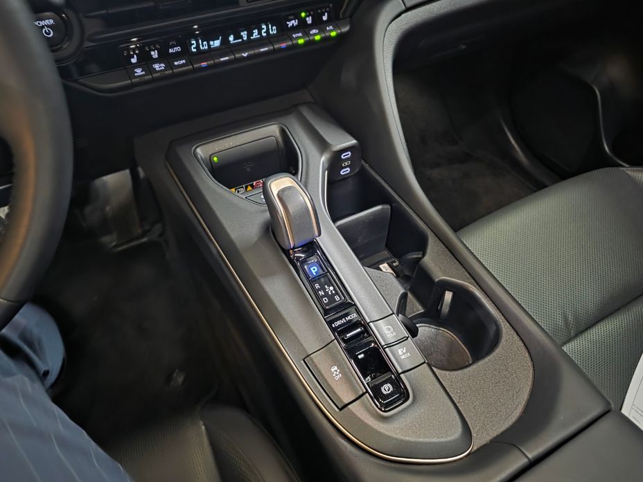 Toyota Crown 2023