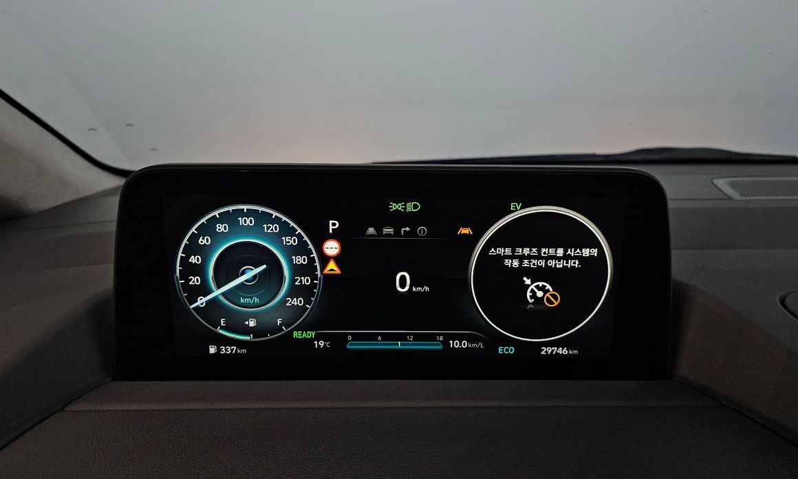 Hyundai Staria 2025