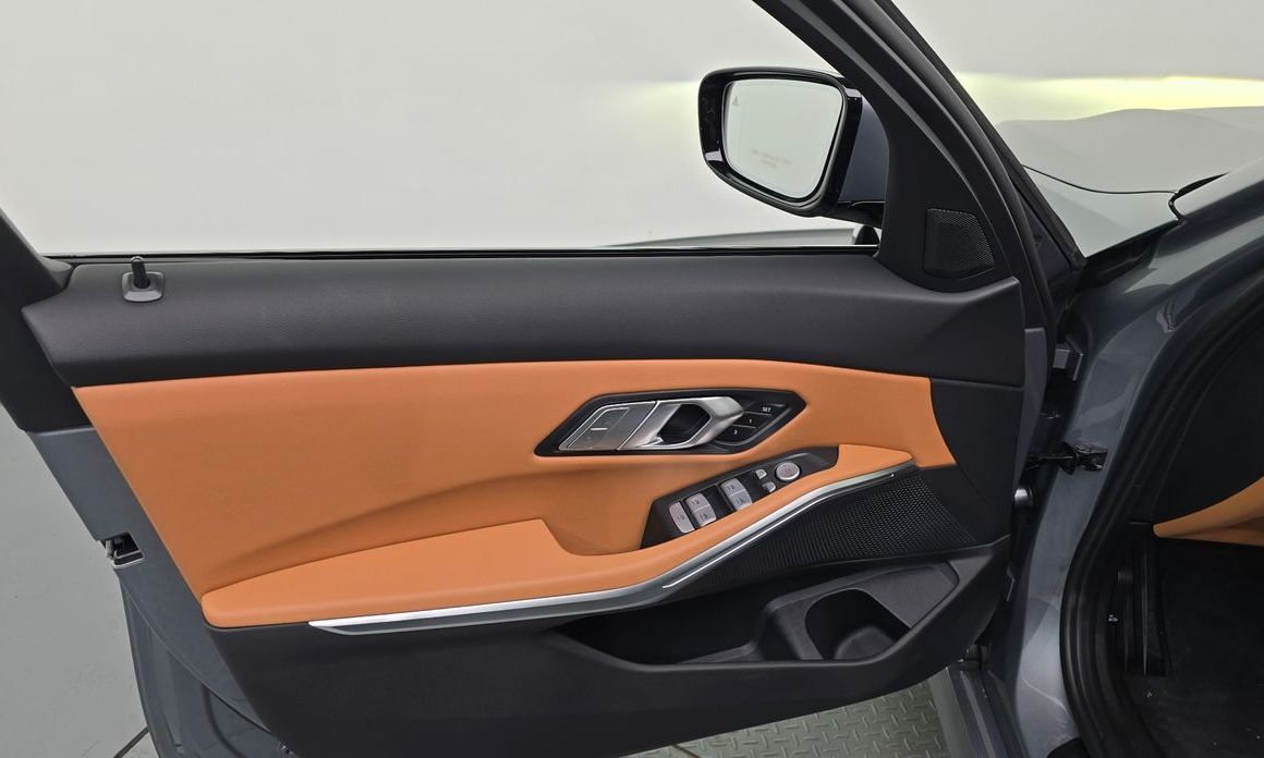 BMW 3-Series 2025