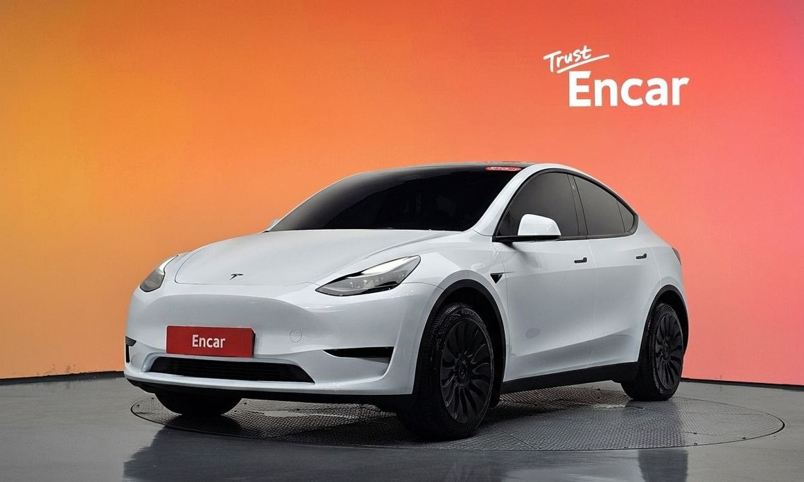 Tesla Model Y 2023