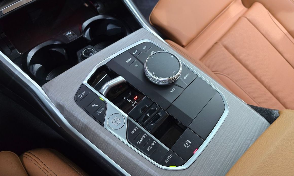 BMW 3-Series 2025