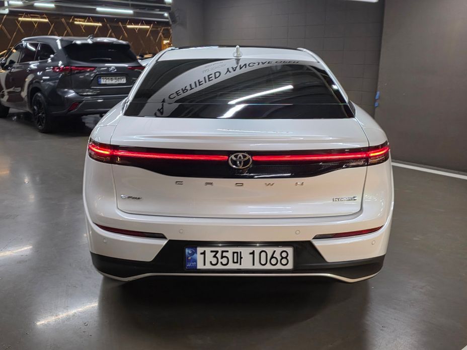Toyota Crown 2023