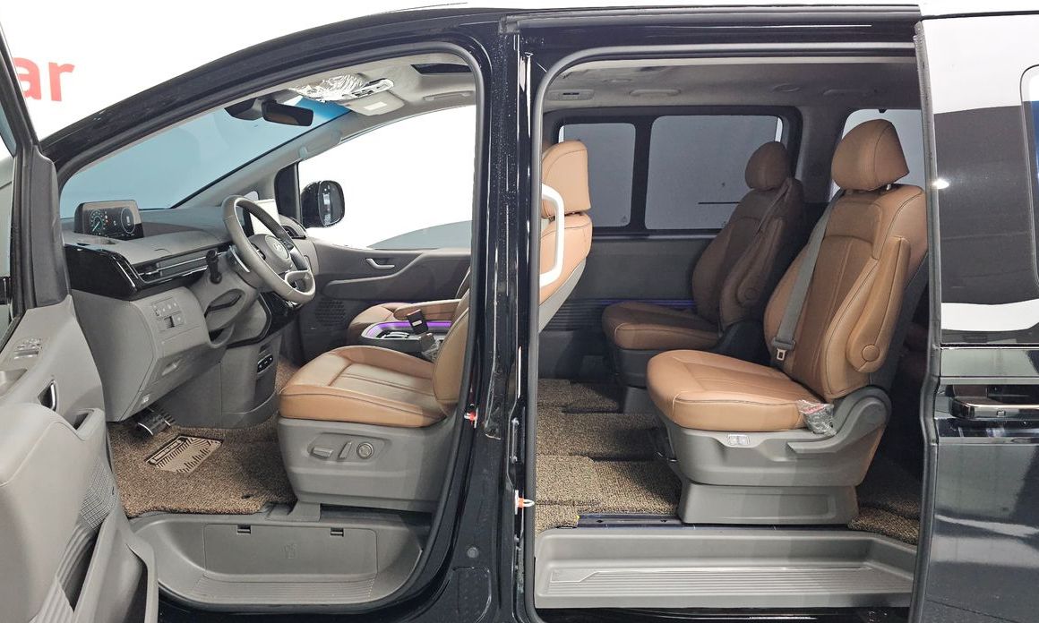 Hyundai Staria 2025