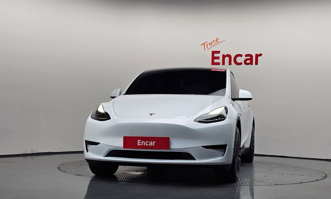 Tesla Model Y 2023
