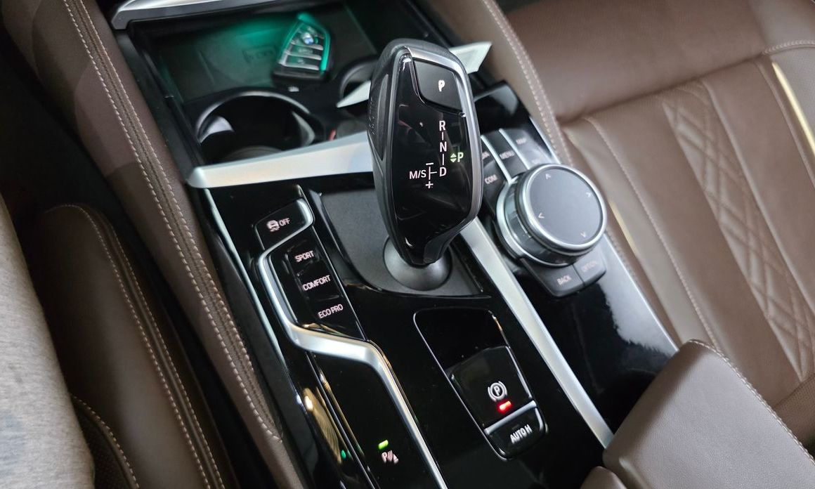 BMW 5-Series 2022