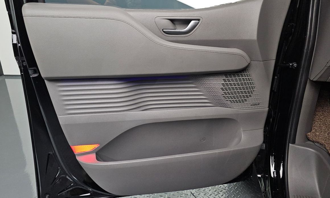 Hyundai Staria 2025