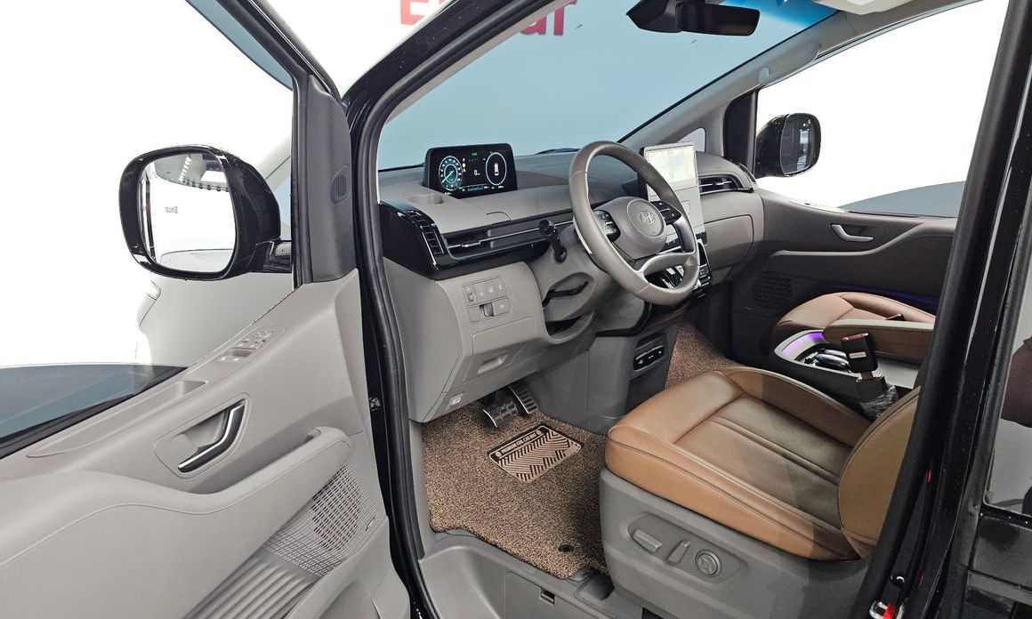 Hyundai Staria 2025