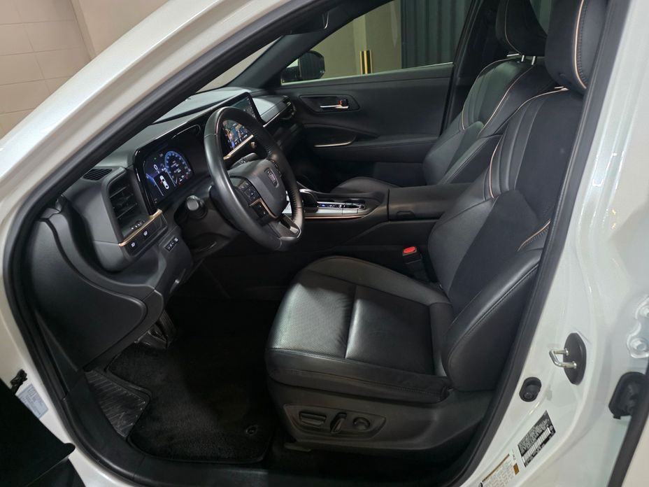 Toyota Crown 2023
