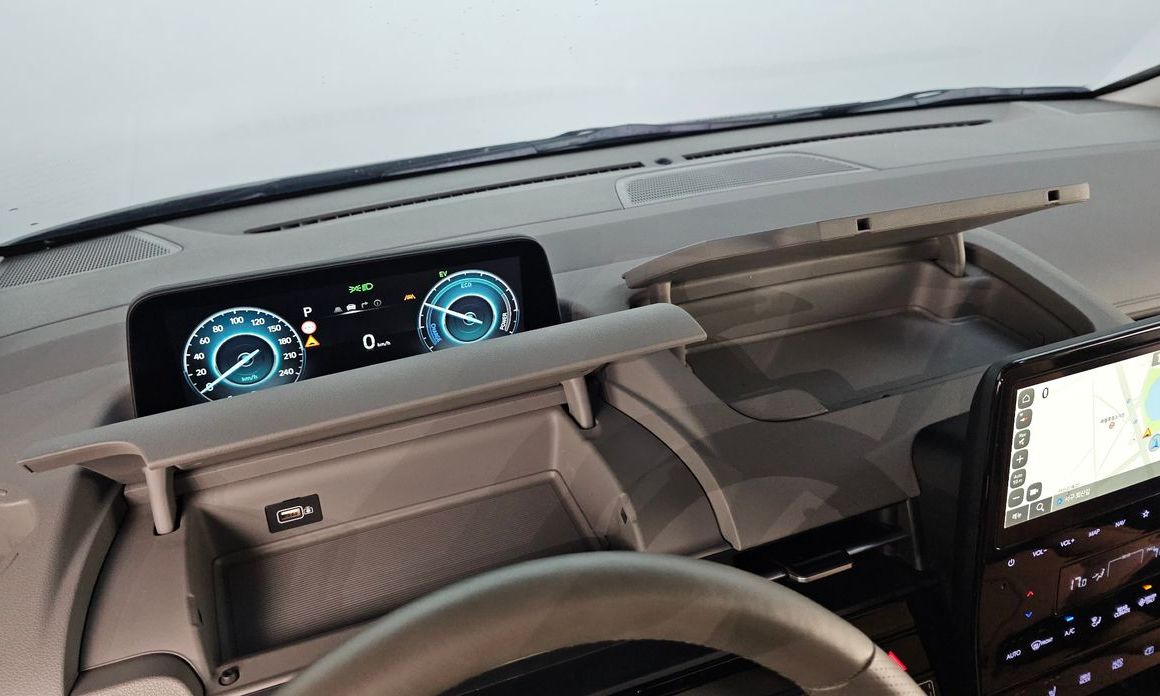 Hyundai Staria 2025