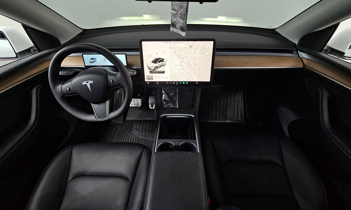 Tesla Model Y 2023