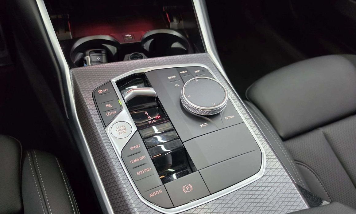 BMW 3-Series 2025