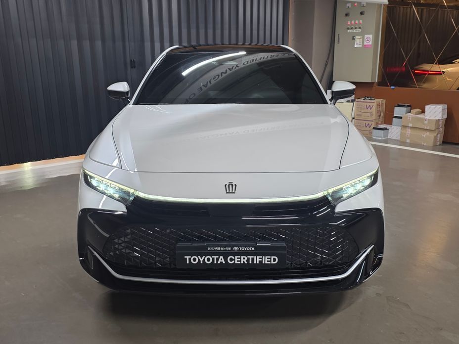 Toyota Crown 2023