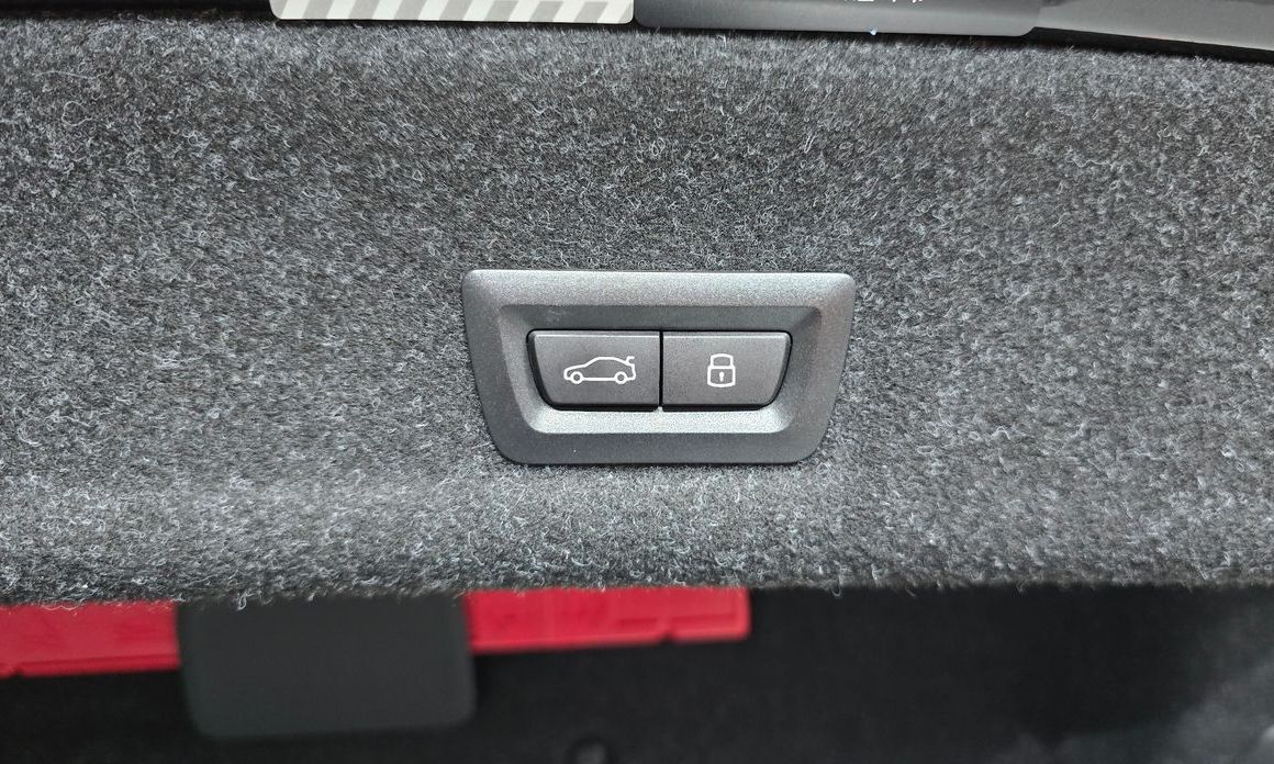 BMW 3-Series 2025