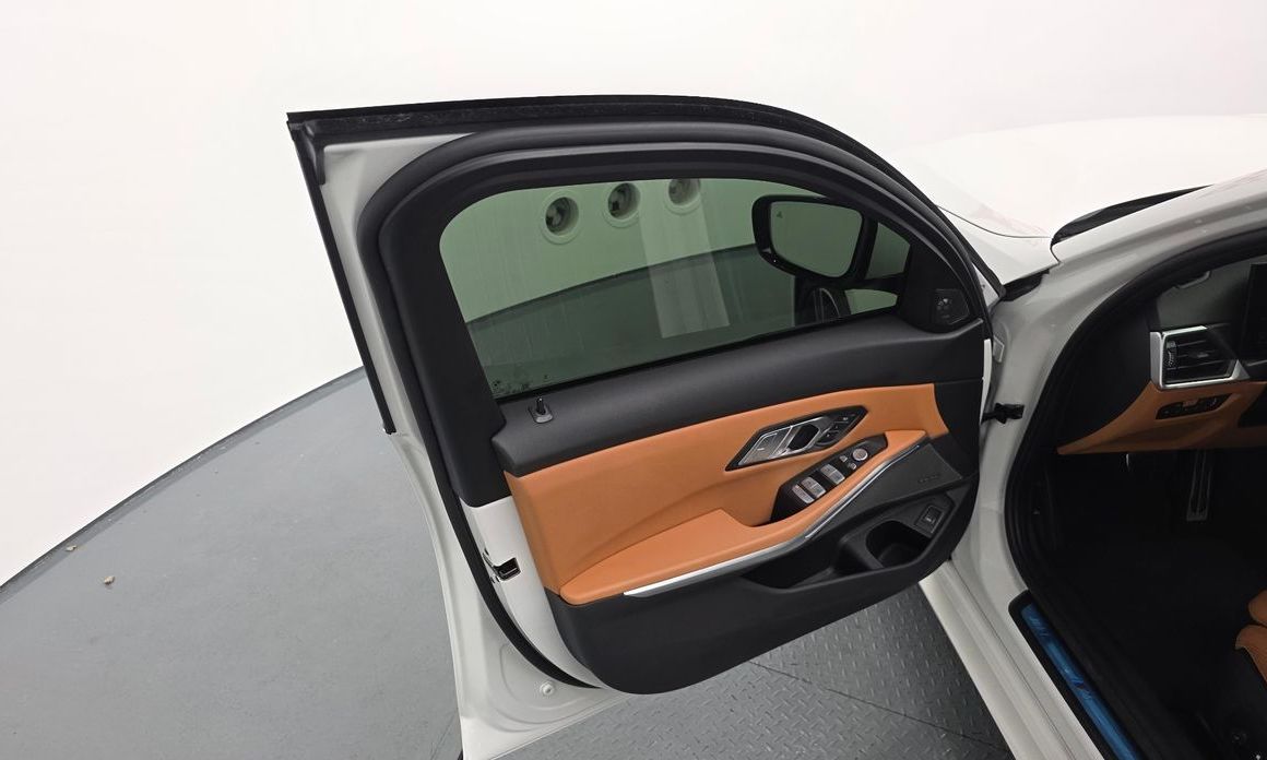 BMW 3-Series 2024