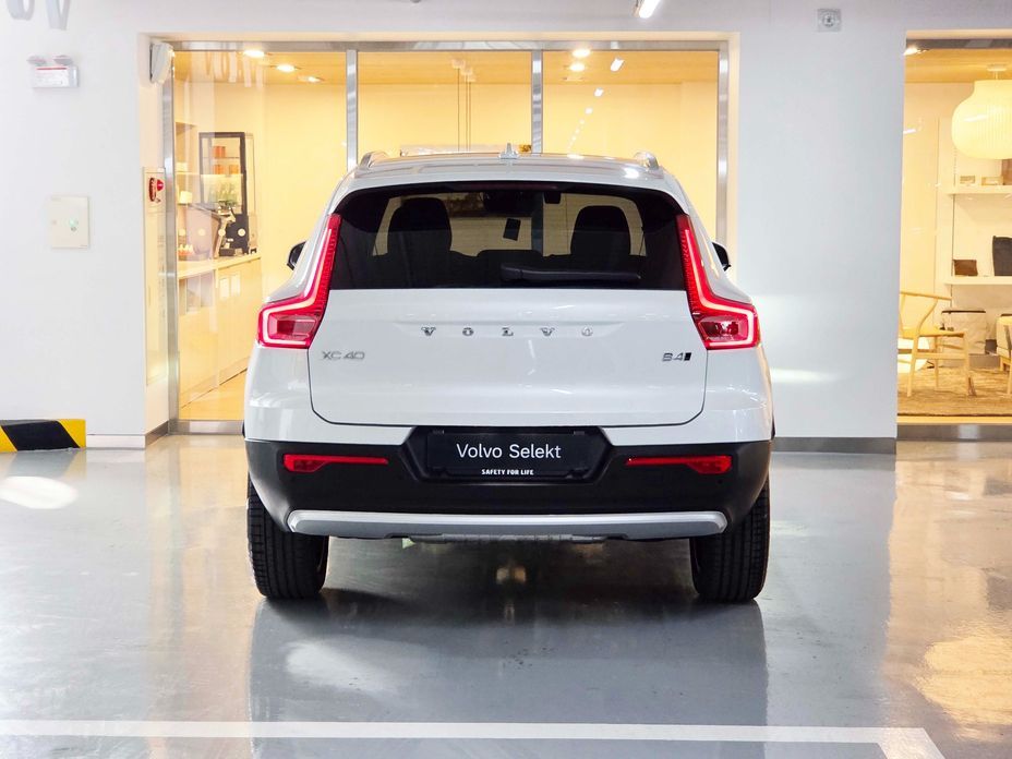Volvo XC40 2026