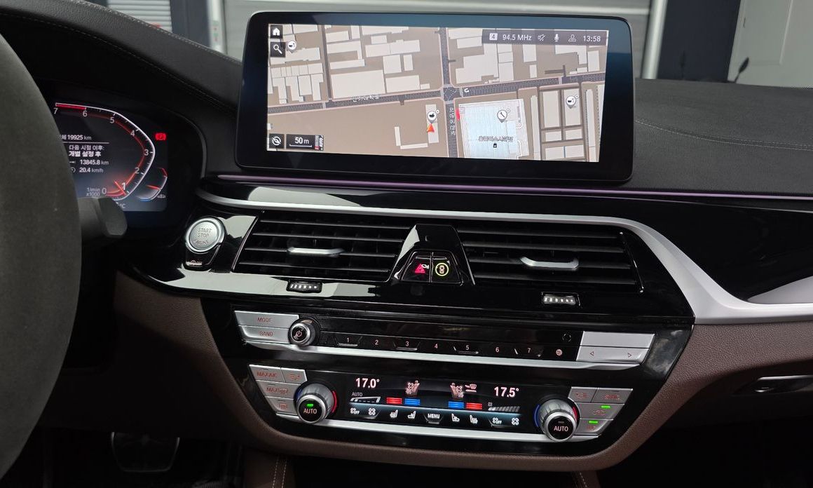 BMW 5-Series 2022