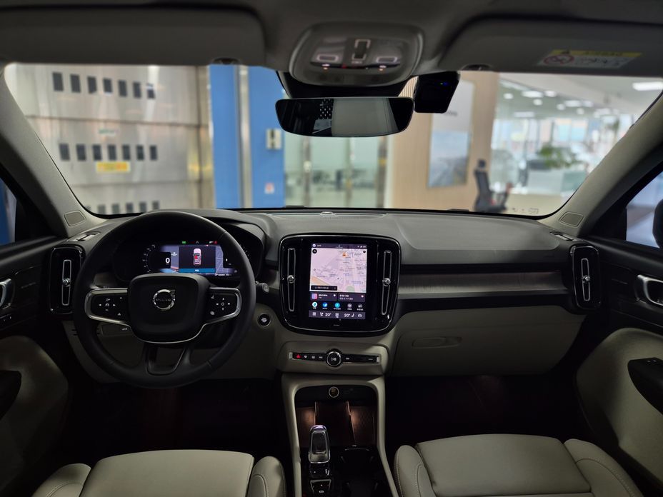 Volvo XC40 2026
